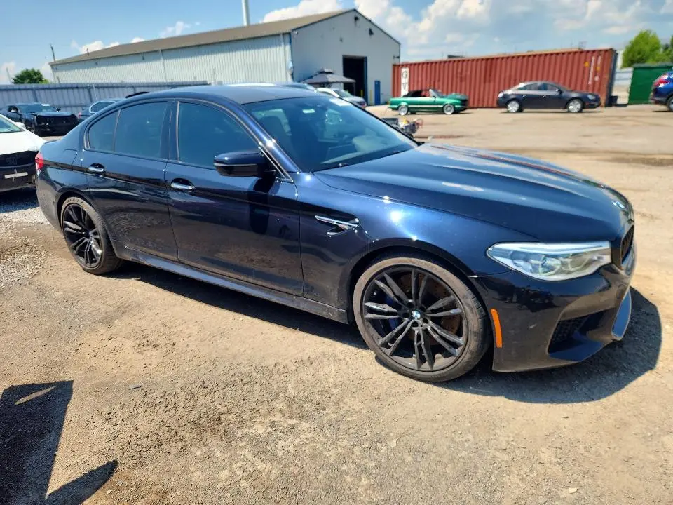 2018 BMW M5   