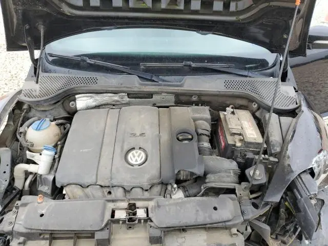 2013 VOLKSWAGEN BEETLE   