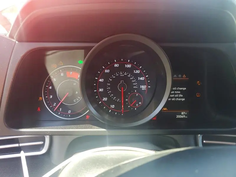 2023 HYUNDAI ELANTRA SEL  