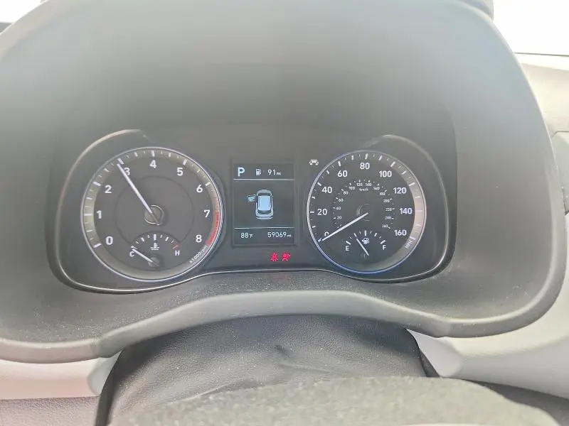 2020 HYUNDAI KONA SE  