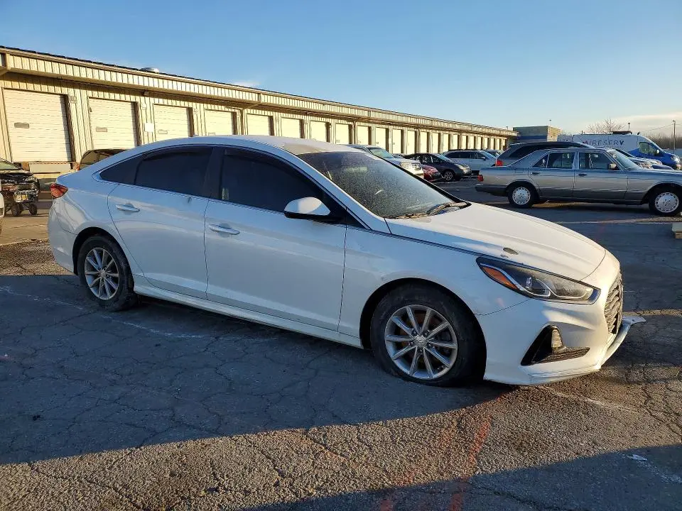 2019 HYUNDAI SONATA SE  