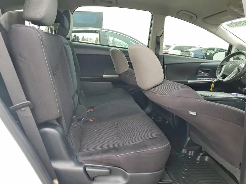 2015 TOYOTA PRIUS V THREE  