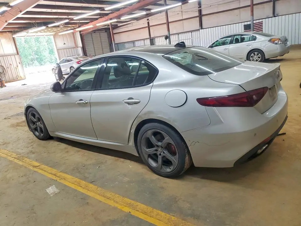 2017 ALFA ROMEO GIULIA   