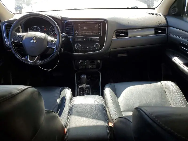 2019 MITSUBISHI OUTLANDER SE  