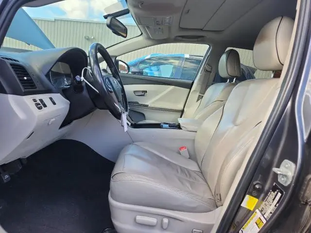 2013 TOYOTA VENZA LE  