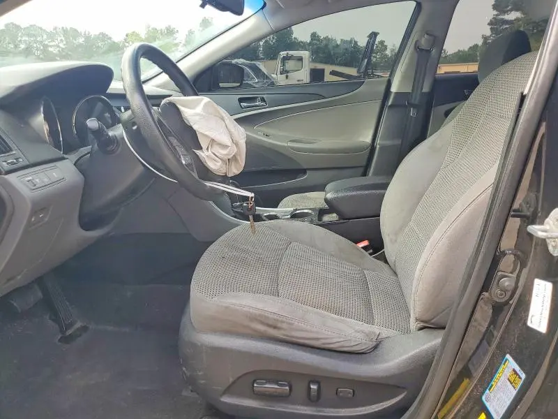 2013 HYUNDAI SONATA SE   