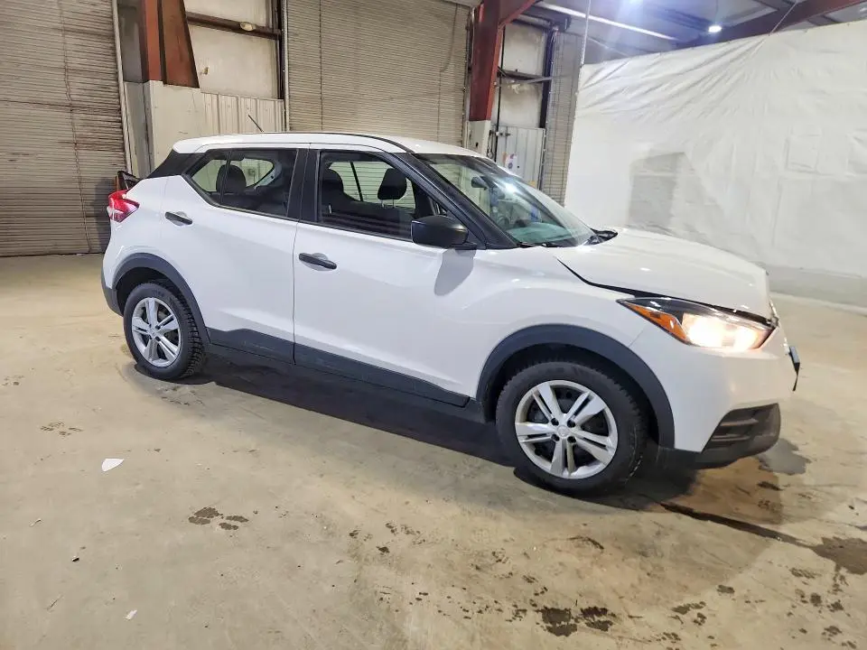 2020 NISSAN KICKS S  