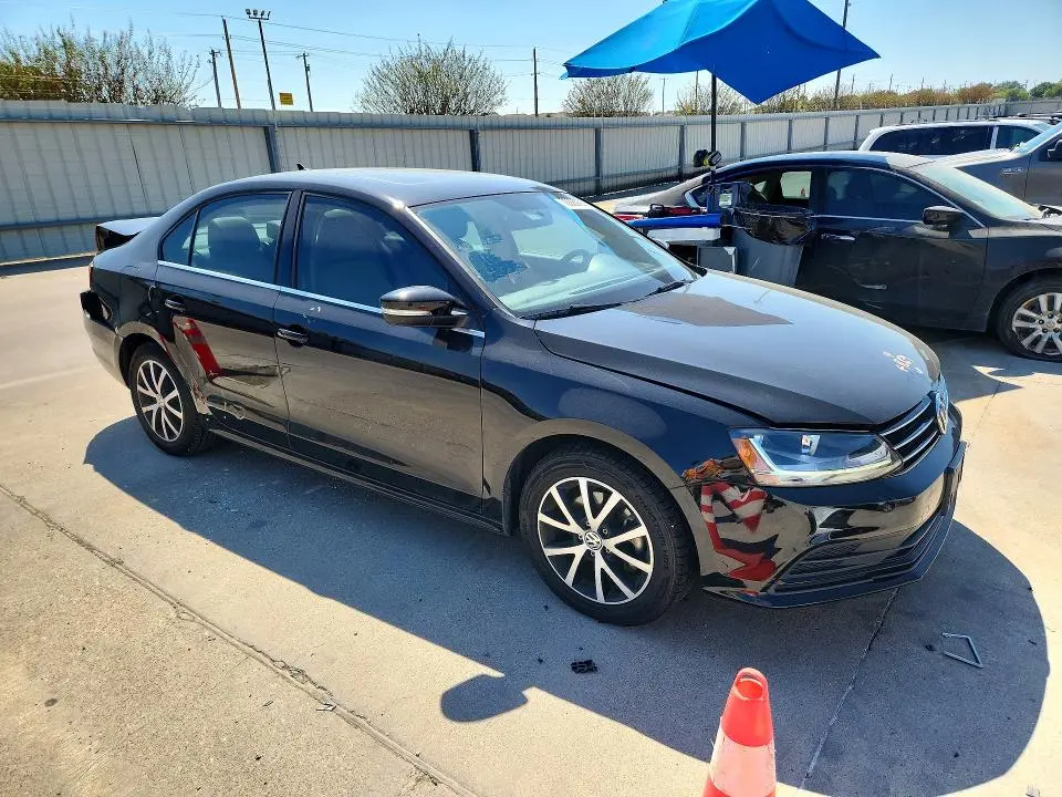 2017 VOLKSWAGEN JETTA SE  