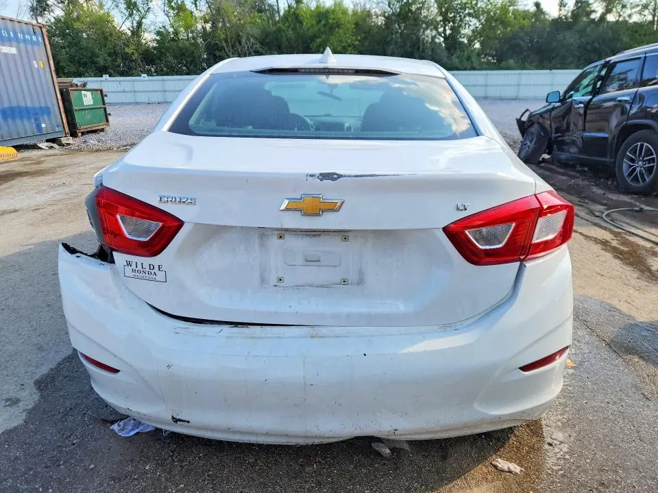 2017 CHEVROLET CRUZE LT  
