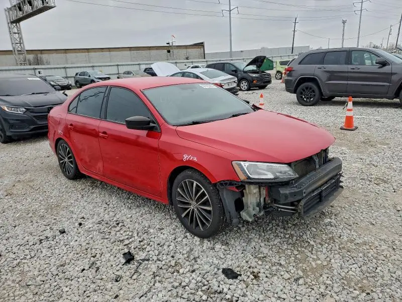 2016 VOLKSWAGEN JETTA SPORT  