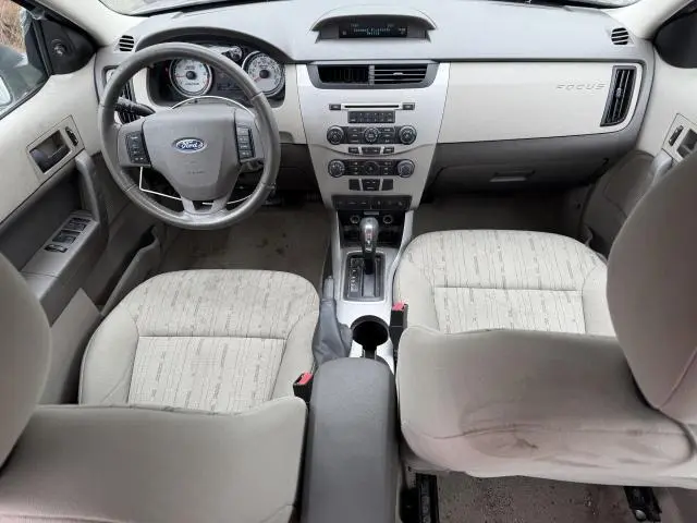 2010 FORD FOCUS SE  
