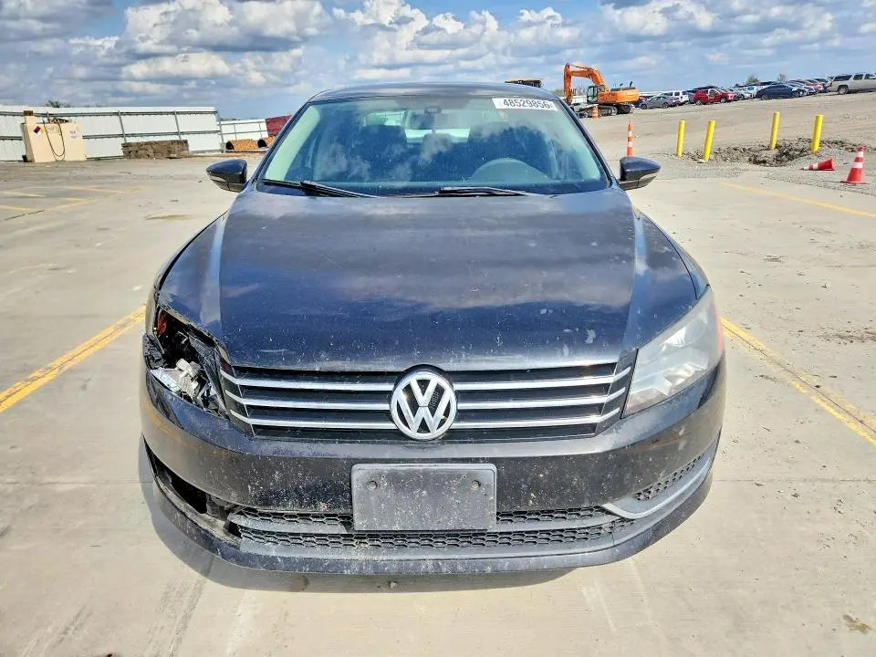 2012 VOLKSWAGEN PASSAT S  
