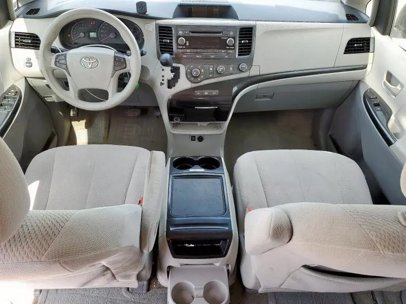 2012 TOYOTA SIENNA LE  