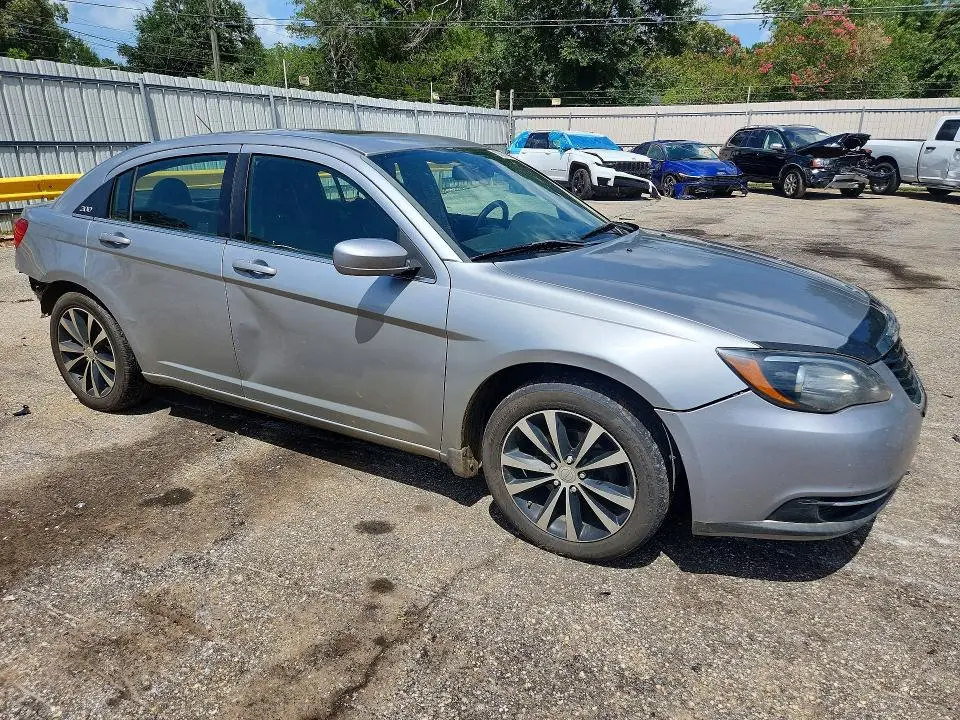 2014 CHRYSLER 200 LIMITED  