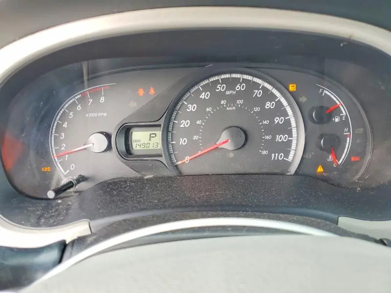 2013 TOYOTA SIENNA LE 8-PASSENGER  
