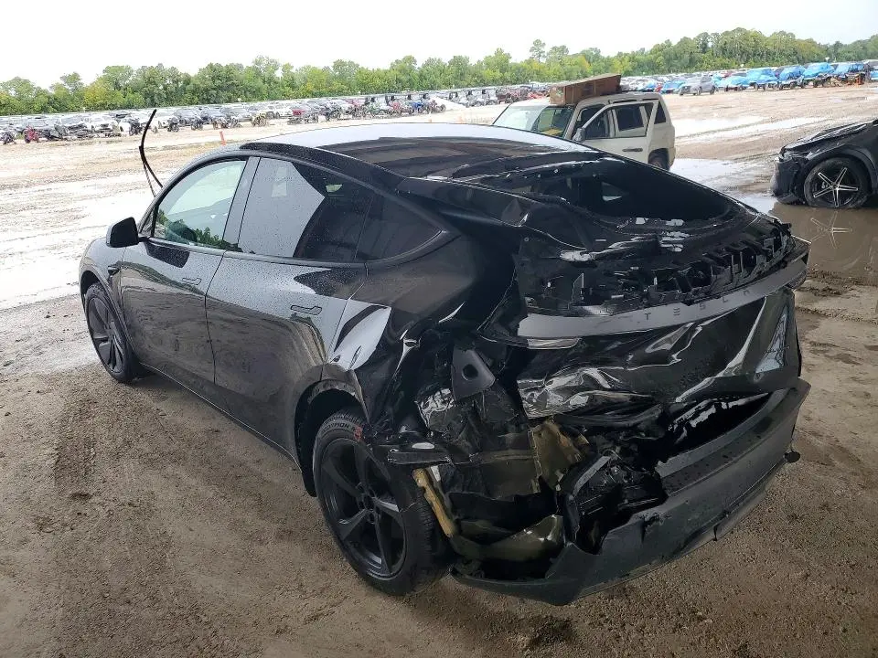 2026 TESLA MODEL Y   