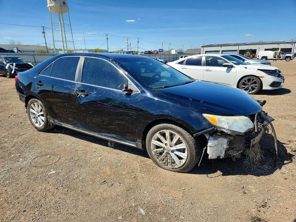 2012 TOYOTA CAMRY XLE V6  