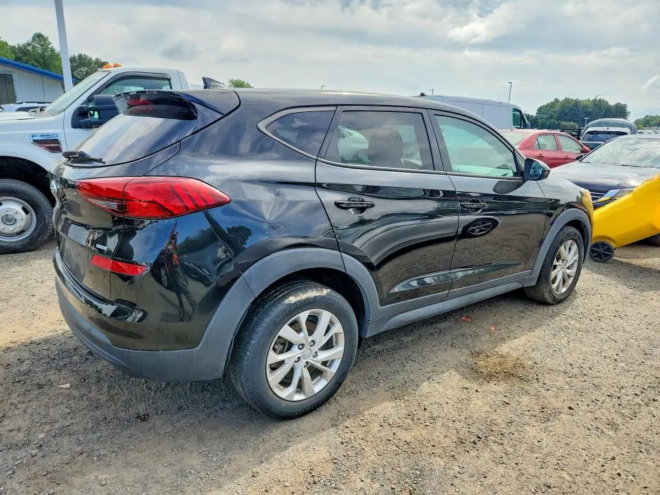 2020 HYUNDAI TUCSON SE  