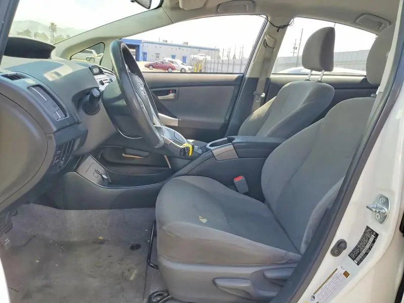 2014 TOYOTA PRIUS THREE  