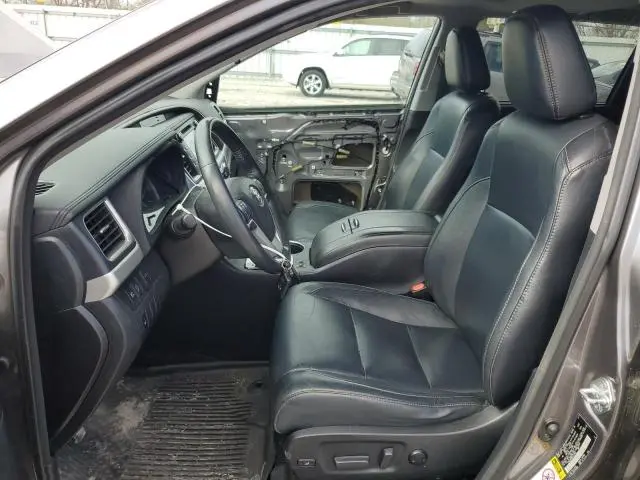 2018 TOYOTA HIGHLANDER SE  