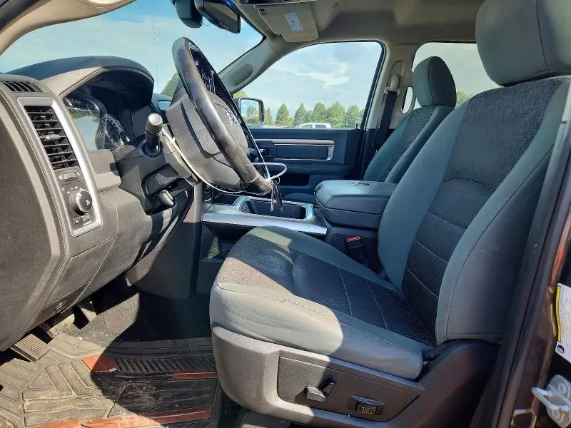 2018 RAM 1500 SLT  