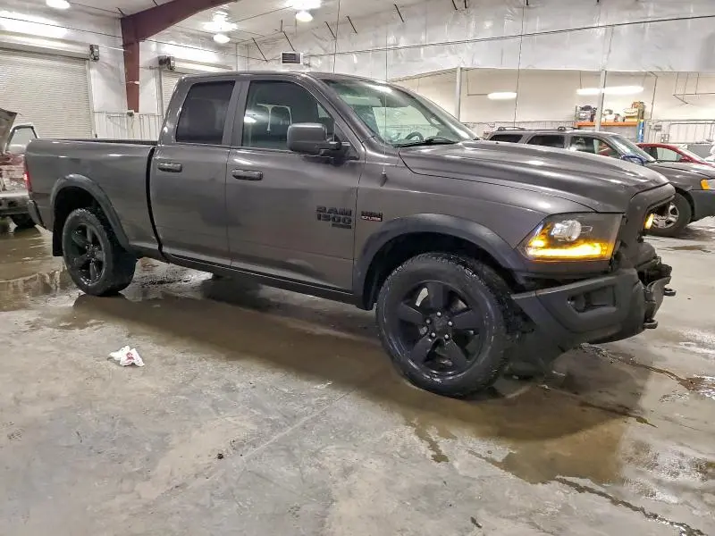 2019 RAM 1500 CLASSIC SLT  