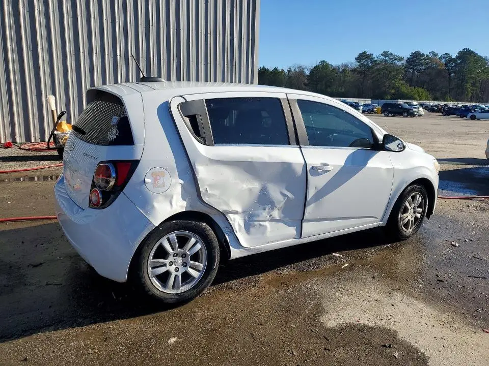 2015 CHEVROLET SONIC LT  