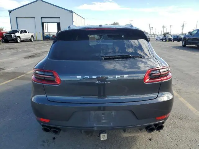 2018 PORSCHE MACAN   