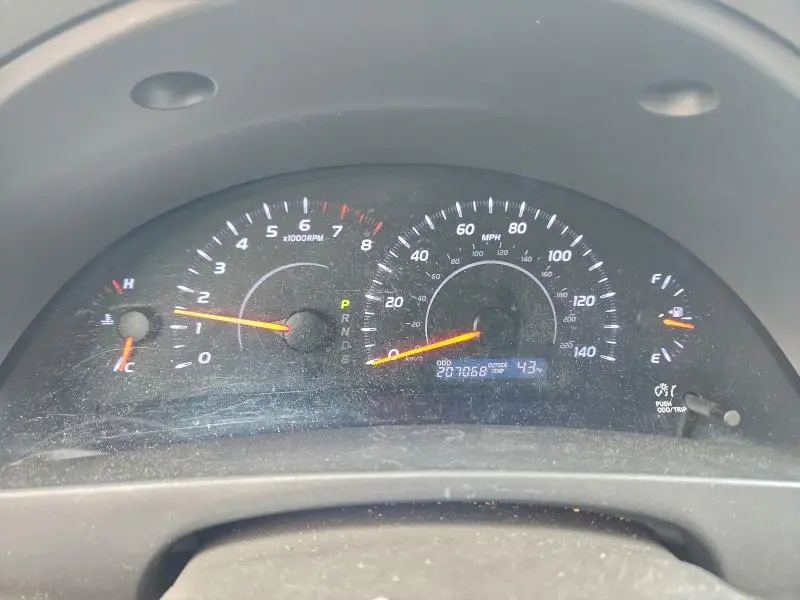 2010 TOYOTA CAMRY LE  