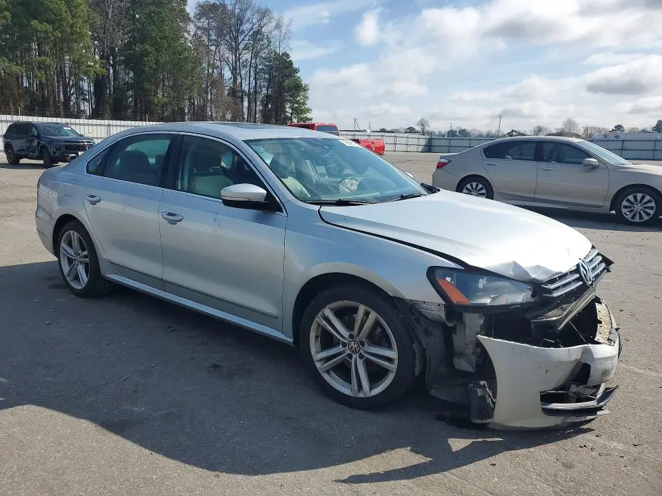 2014 VOLKSWAGEN PASSAT   