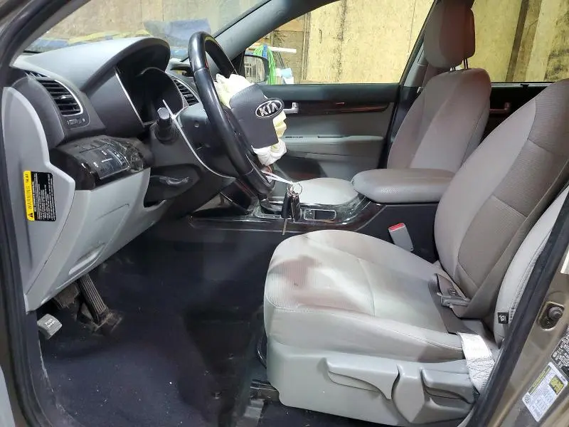 2015 KIA SORENTO LX  