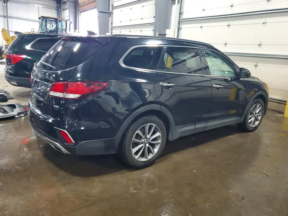 2017 HYUNDAI SANTA FE SE  
