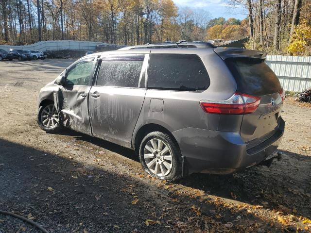 2016 TOYOTA SIENNA XLE