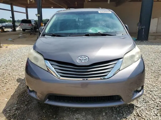 2014 TOYOTA SIENNA XLE  