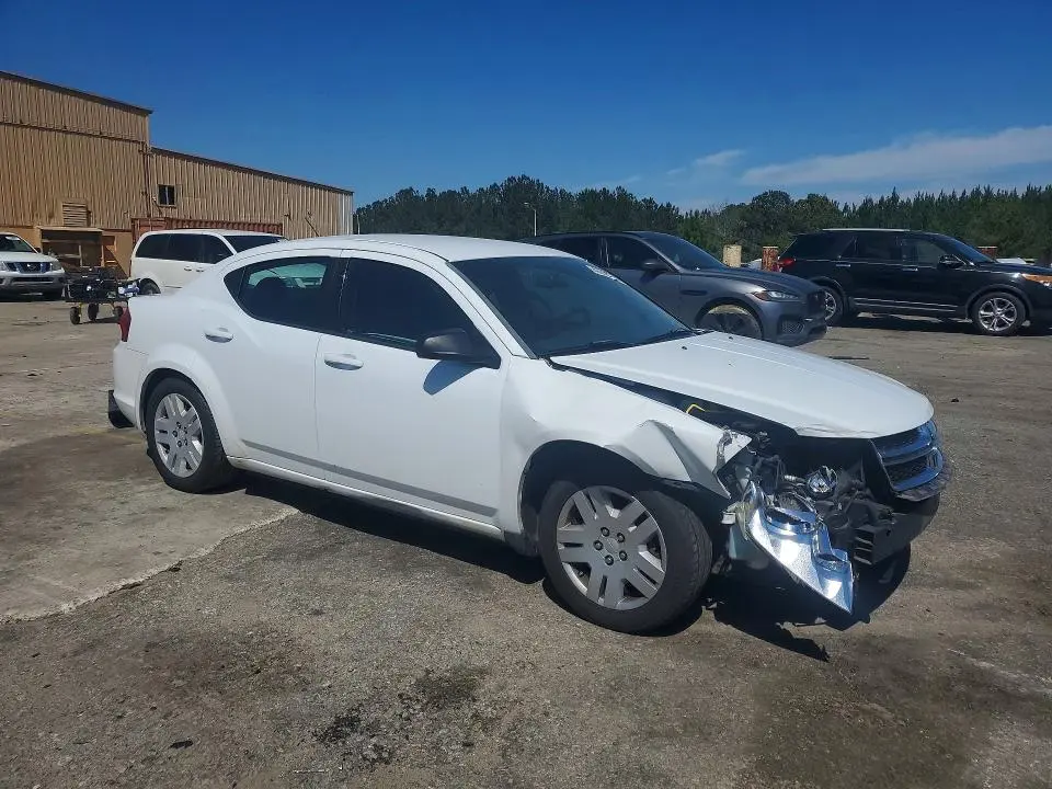 2014 DODGE AVENGER SE  