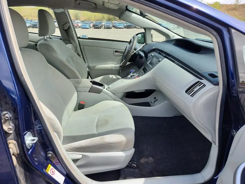 2014 TOYOTA PRIUS TWO  