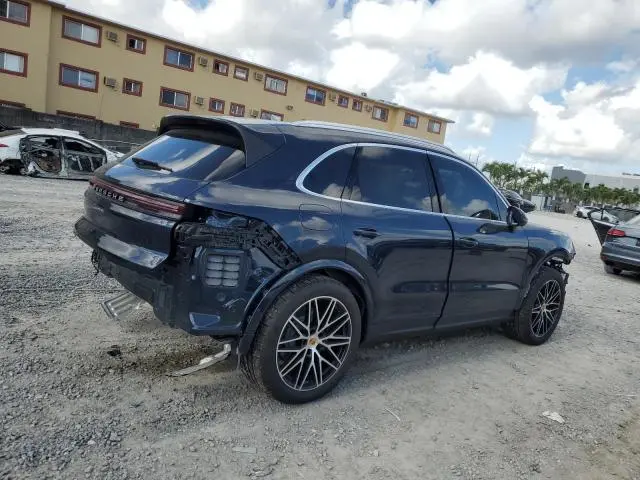 2024 PORSCHE CAYENNE   