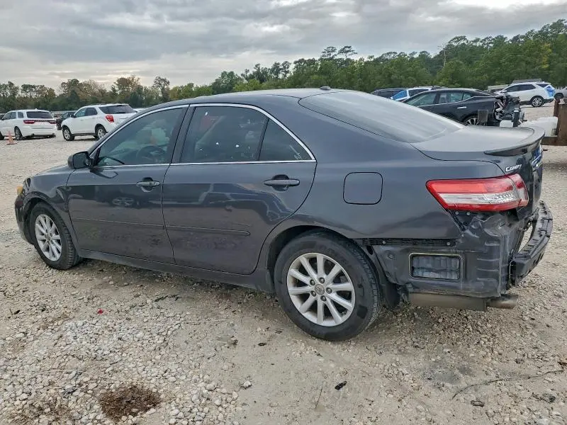 2010 TOYOTA CAMRY SE  