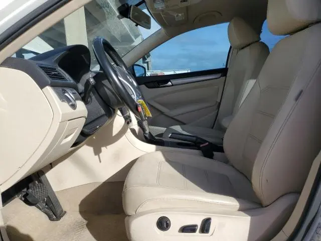 2015 VOLKSWAGEN PASSAT S  