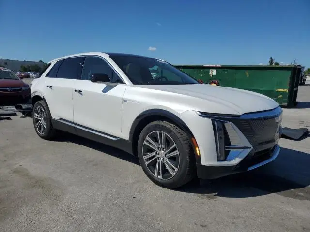 2024 CADILLAC LYRIQ LUXURY  