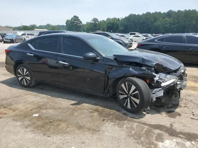 2022 NISSAN ALTIMA SV  