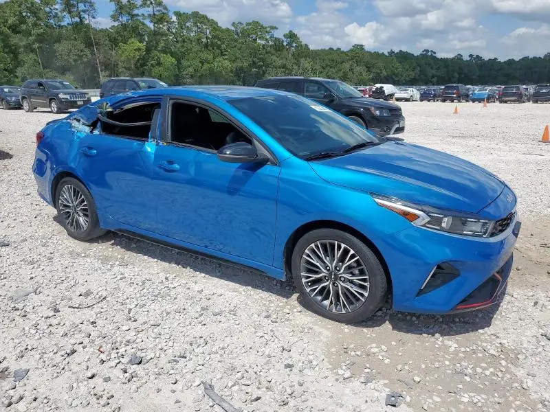 2024 KIA FORTE GT LINE  