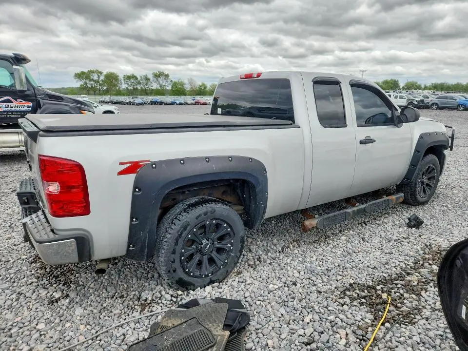 2011 CHEVROLET SILVERADO K1500 LT  