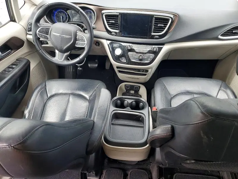 2017 CHRYSLER PACIFICA TOURING L  