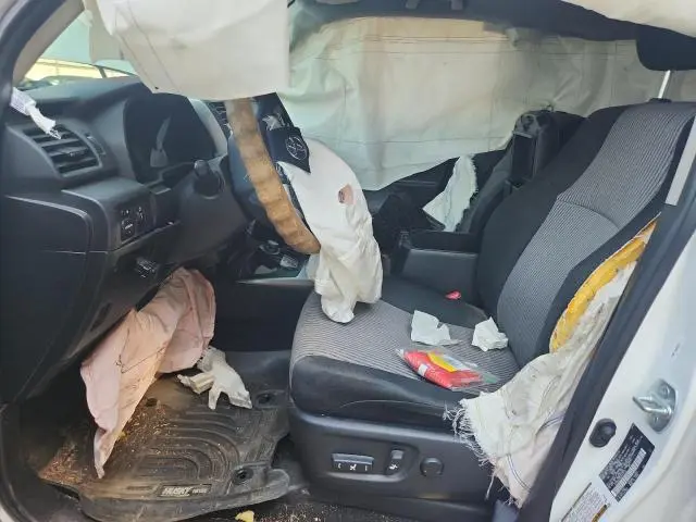 2017 TOYOTA 4RUNNER SR5/SR5 PREMIUM  