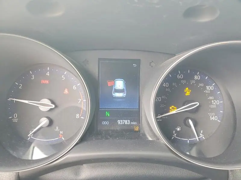 2021 TOYOTA C-HR XLE  