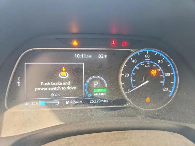 2018 NISSAN LEAF SL  