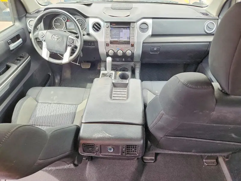 2015 TOYOTA TUNDRA CREWMAX SR5  