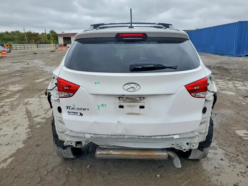 2015 HYUNDAI TUCSON SE  