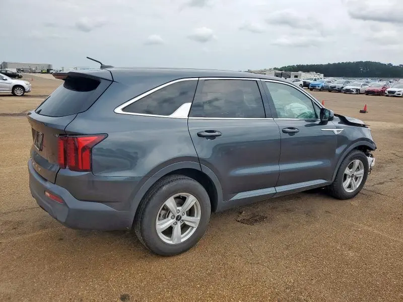 2022 KIA SORENTO LX  